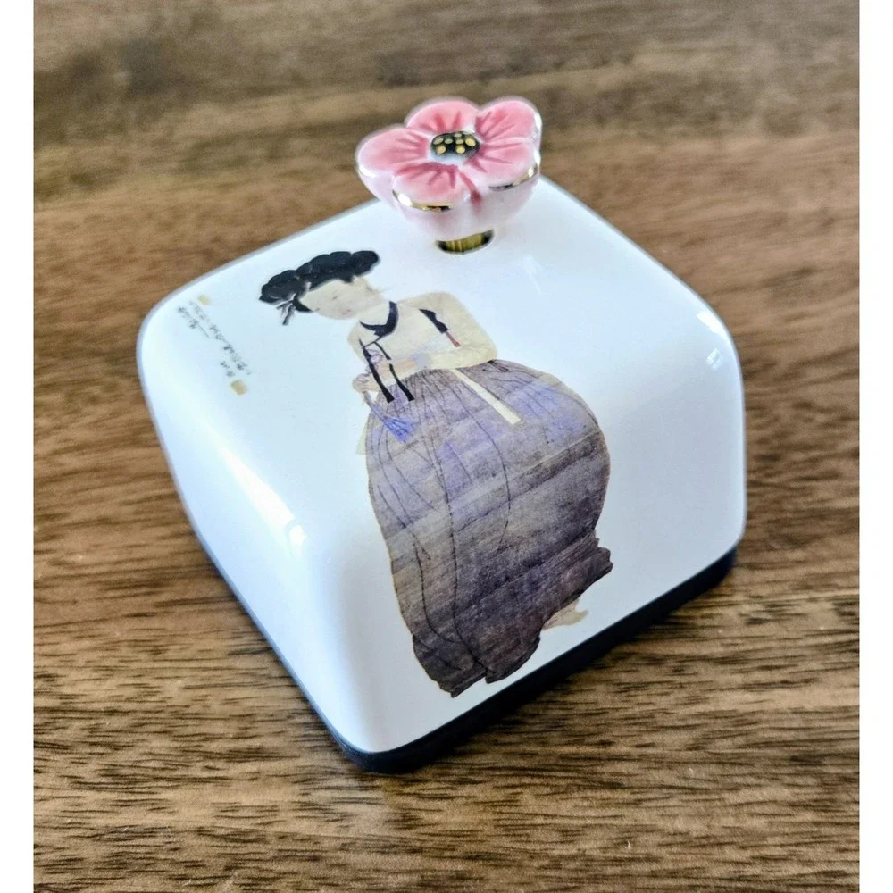 Moony Orgel Arirang Music Box Korea Signed Handmade/Painted Cherry Blossom 3D